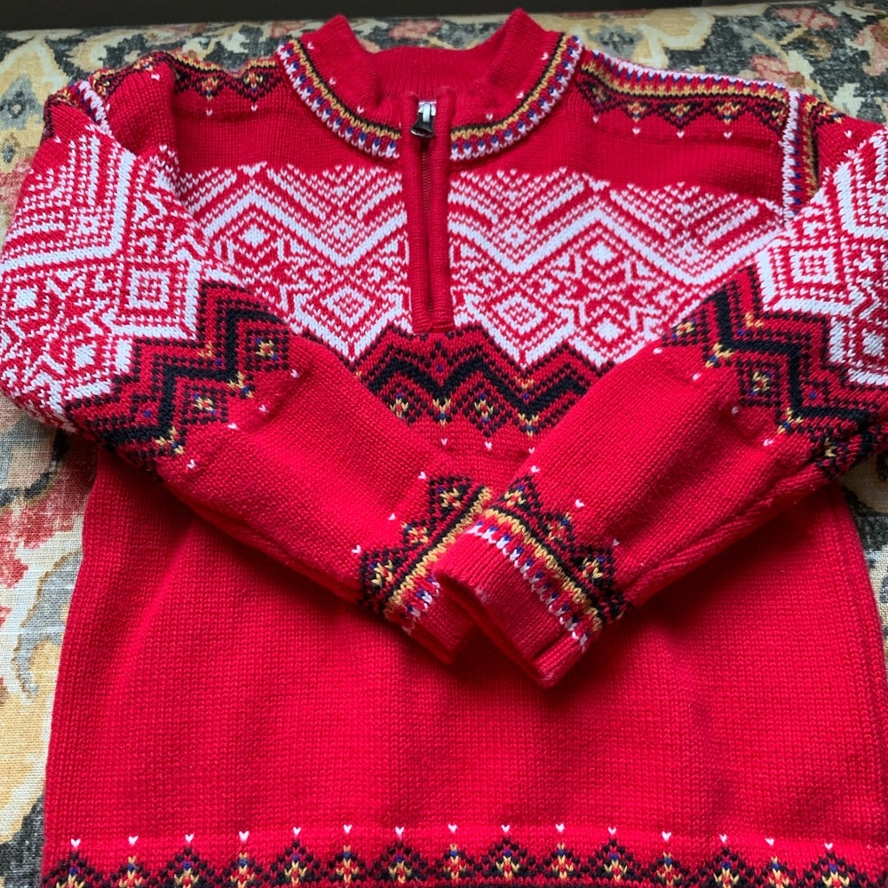Hanna Andersson boys Christmas sweater size 4 (110). Excellent used condition.